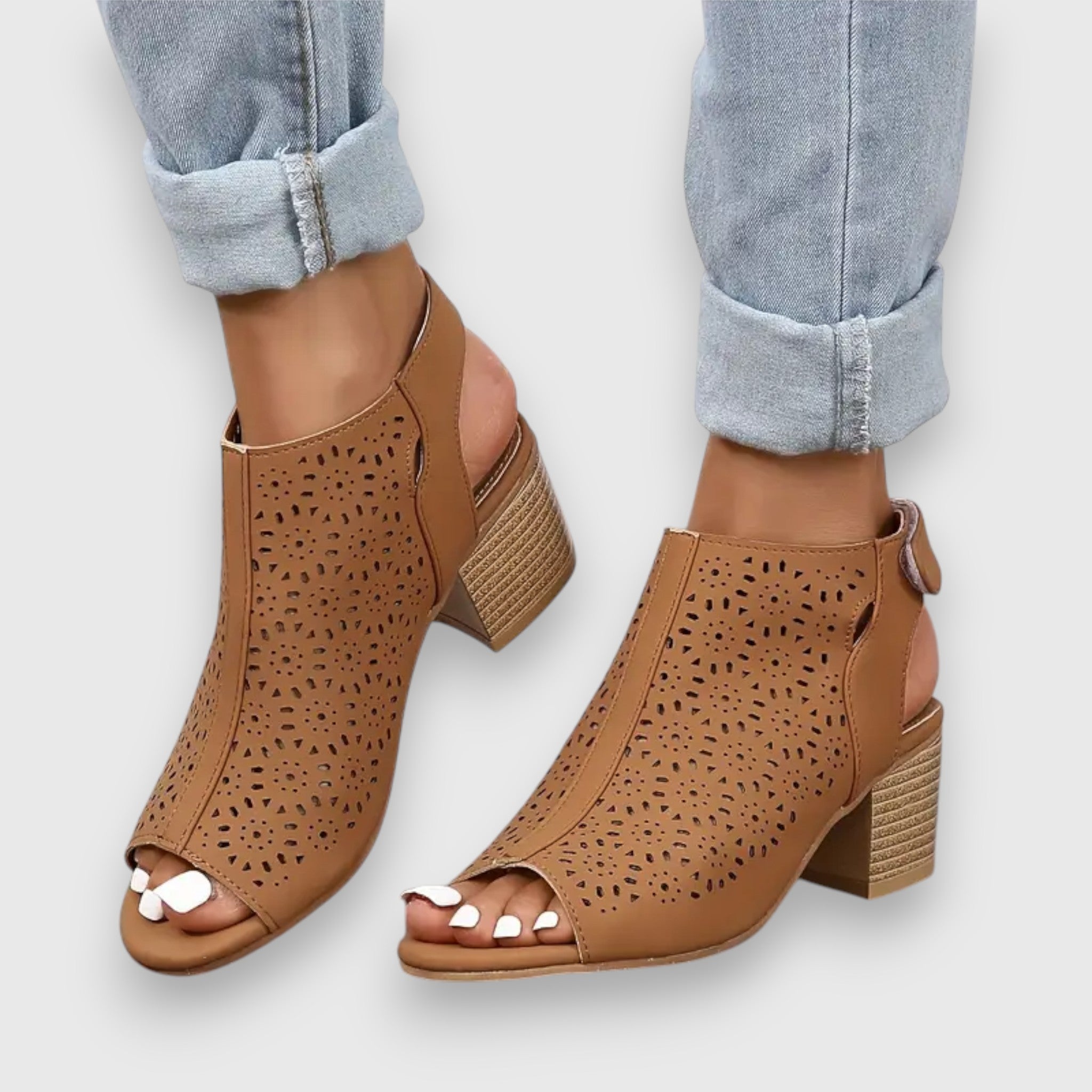 Mira | Magas sarkú stílusos szandál