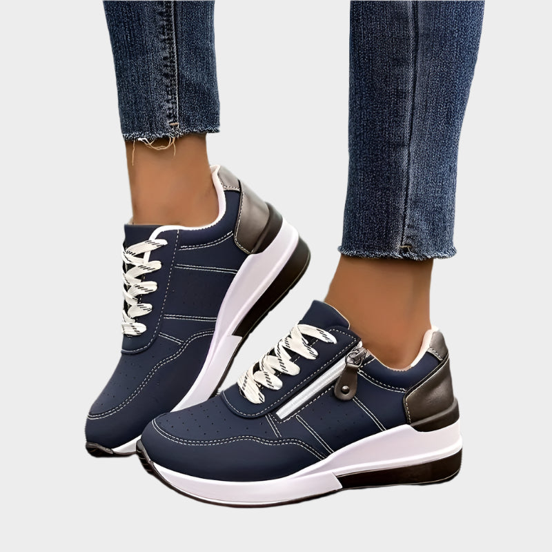 Kata | Sötétkék sportcipő mindennapi kényelem