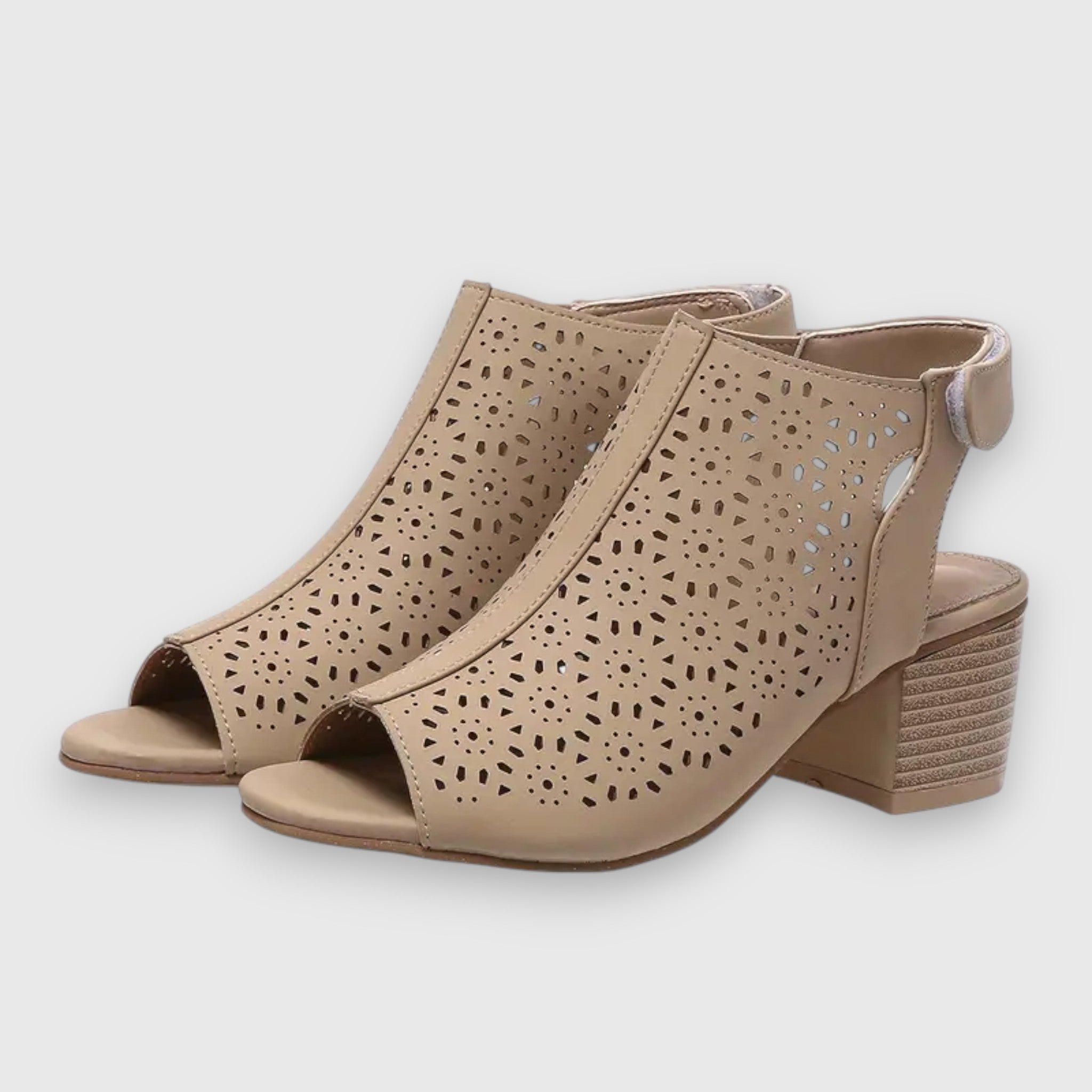 Mira | Magas sarkú stílusos szandál