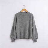 Kiara | Női lezser pulóver ejtett vállrésszel